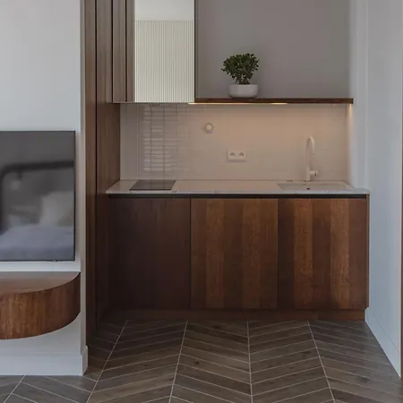 Sleek And New Studio, Monaco Beausoleil