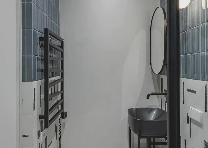 Sleek And New Studio, Monaco